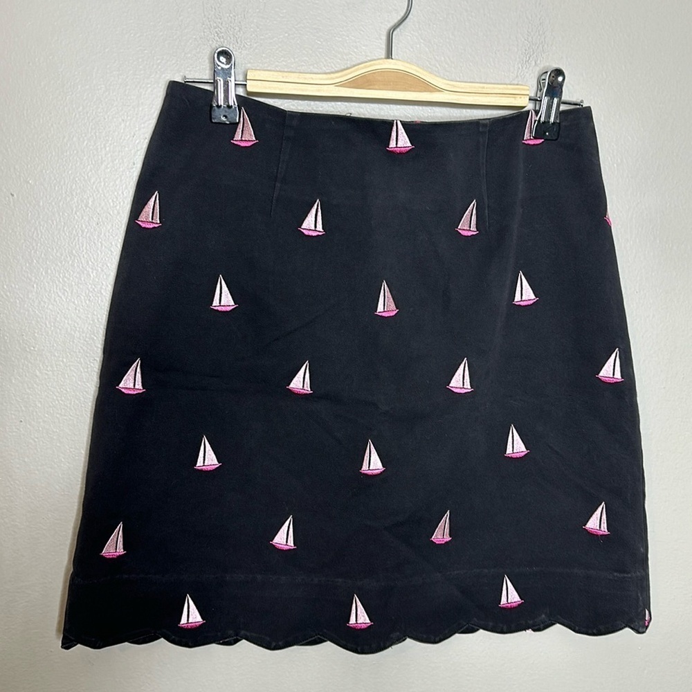 T8 Lilly Pulitzer White Label Black with Pink Sailboat Coastal Preppy Skirt Sz 2